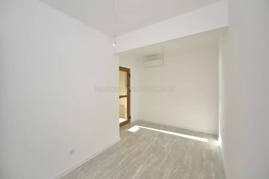 Three bedroom apartment with stunning sea views in opatovo tivat 13063 28