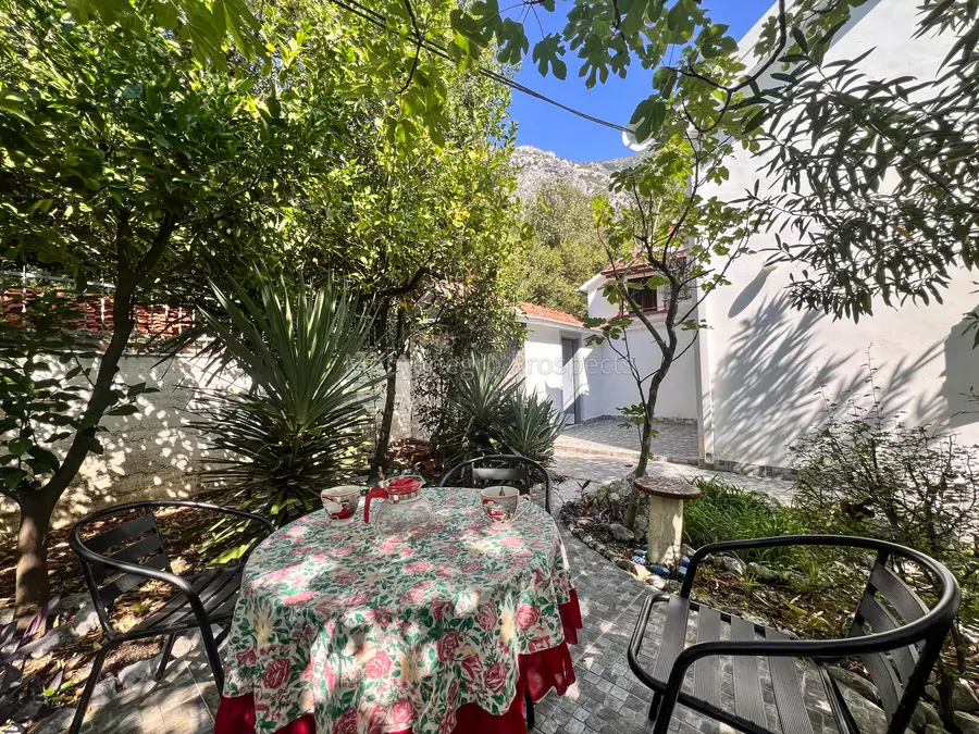 House for sale in orahovac 1 of 1 4