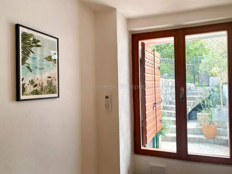 Stylish one bedroom apartment with stunning views perast 13763 11 1024x768