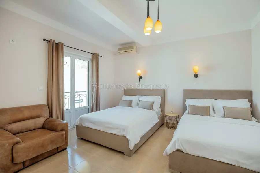 Villa for sale 13768 9