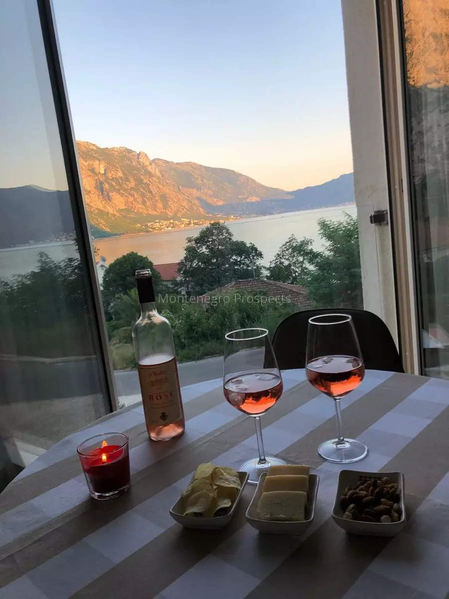 One bedroom apartment with sea views close to the beach in orahovac kotor bay 13790 3