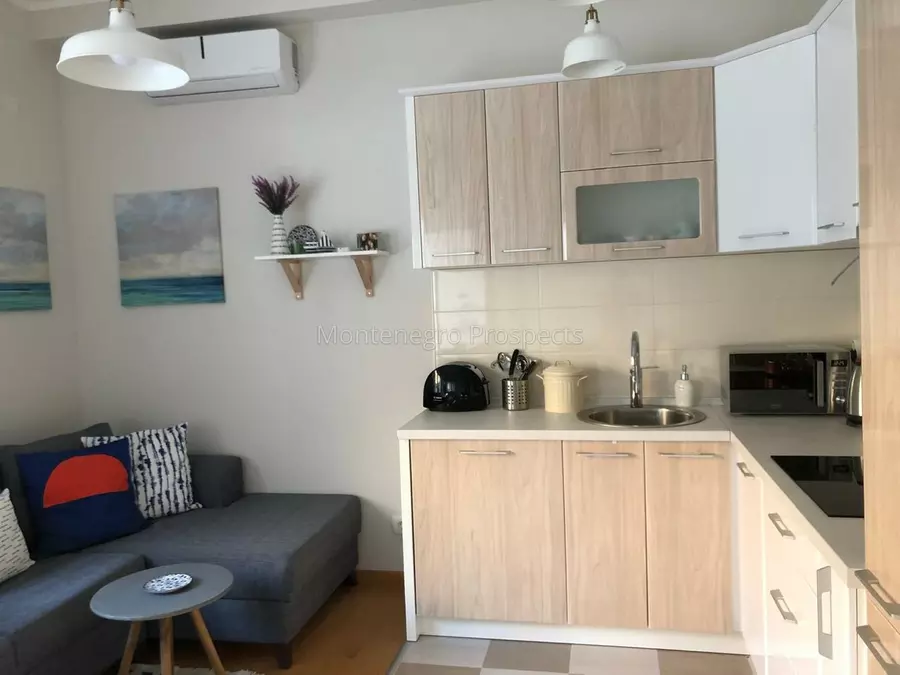 One bedroom apartment with sea views close to the beach in orahovac kotor bay 13790 5