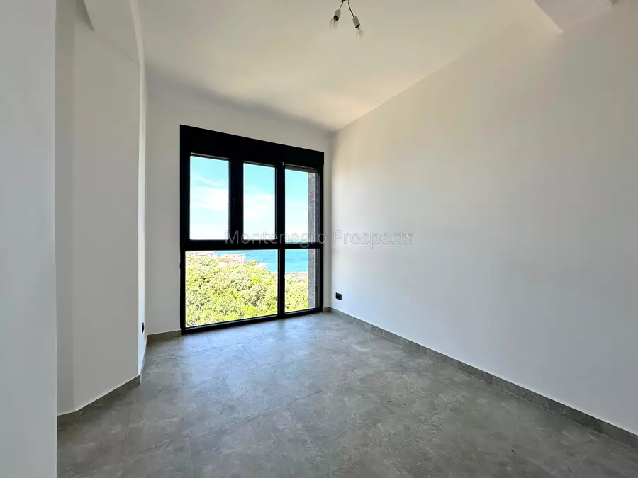 New building j10270 17