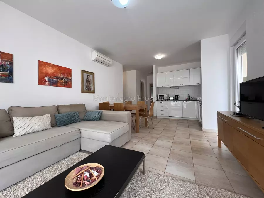 Two bedroom apartment with undisturbed sea views kotor bay 13800 23