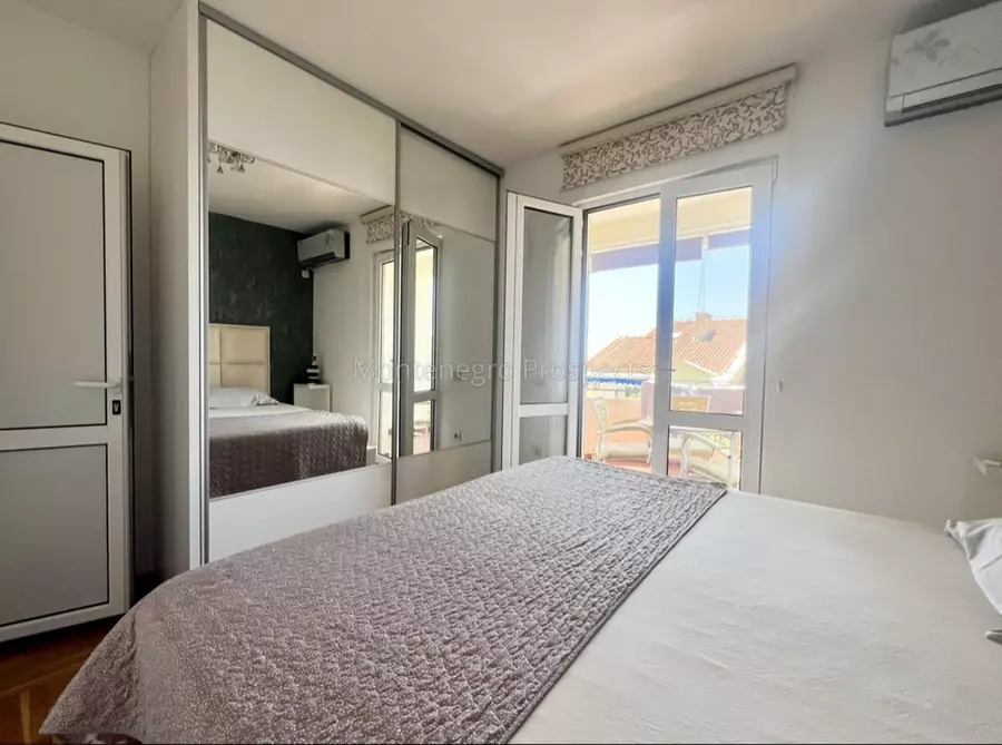 12720 sveti stefan 15 1076x800