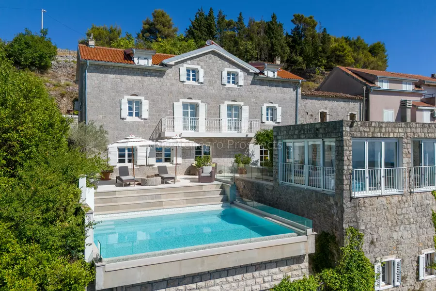 14168 lustica vila for sale 103