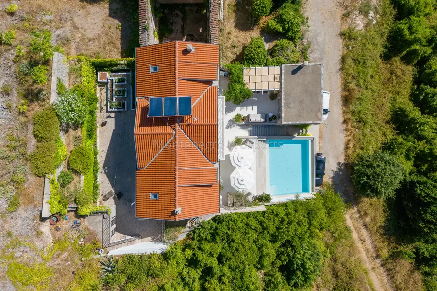 14168 lustica vila for sale 11