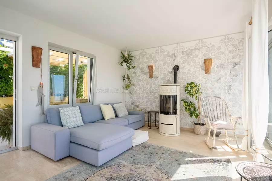 14168 lustica vila for sale 16