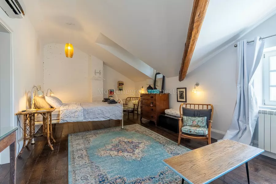 14168 lustica vila for sale 36