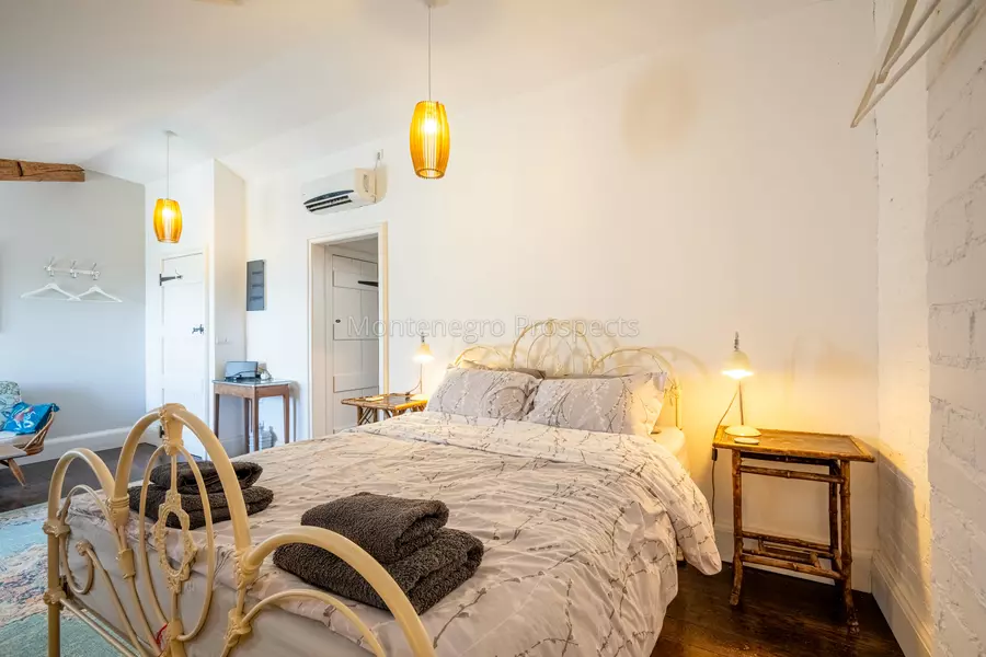 14168 lustica vila for sale 39