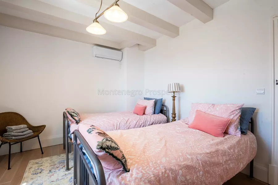 14168 lustica vila for sale 60