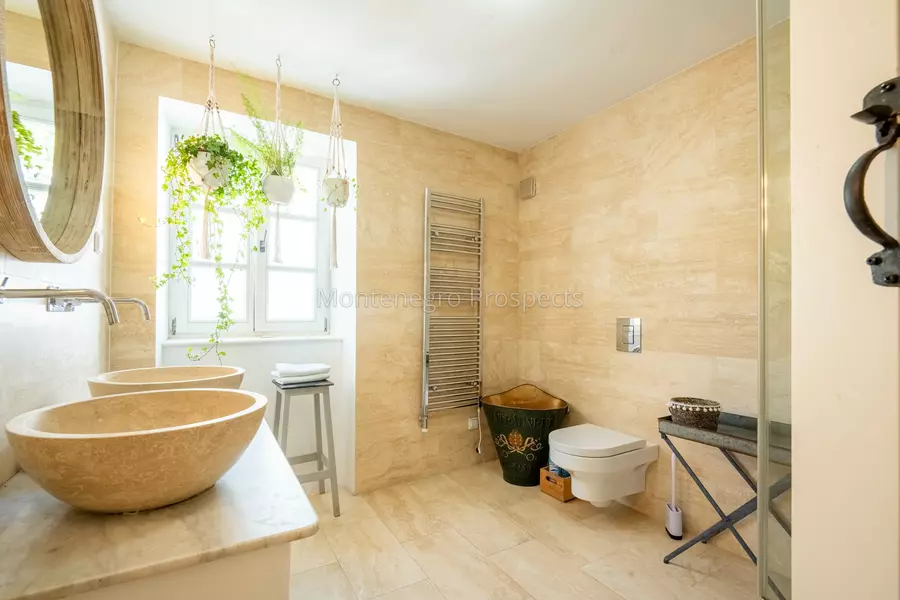 14168 lustica vila for sale 62