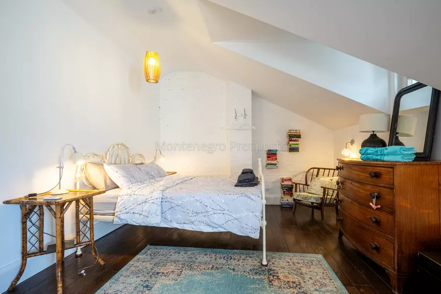 14168 lustica vila for sale 68