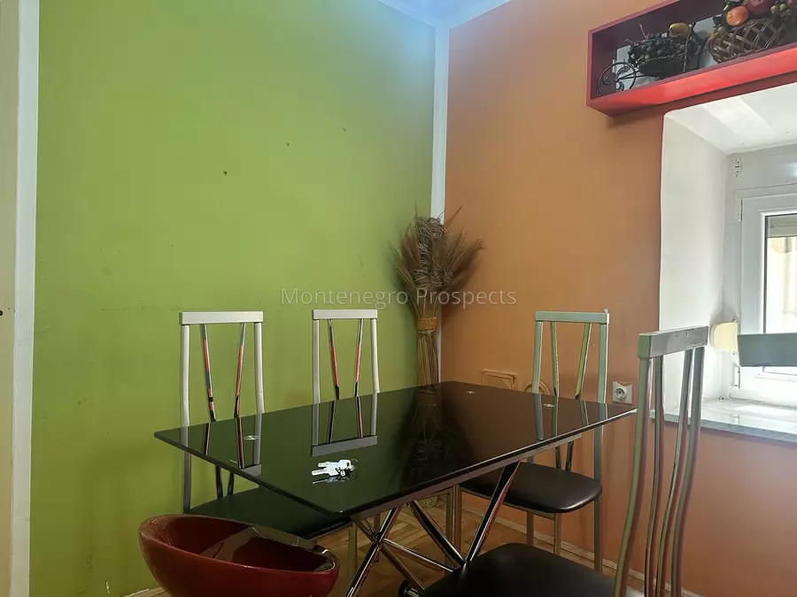 Compact two bedroom apartment located in peaceful part of old town of kotor 13818 10