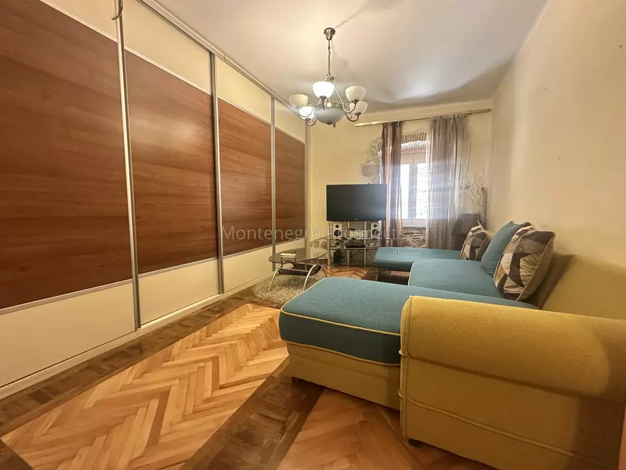 Compact two bedroom apartment located in peaceful part of old town of kotor 13818 6