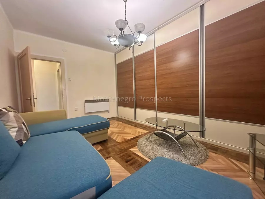 Compact two bedroom apartment located in peaceful part of old town of kotor 13818 8