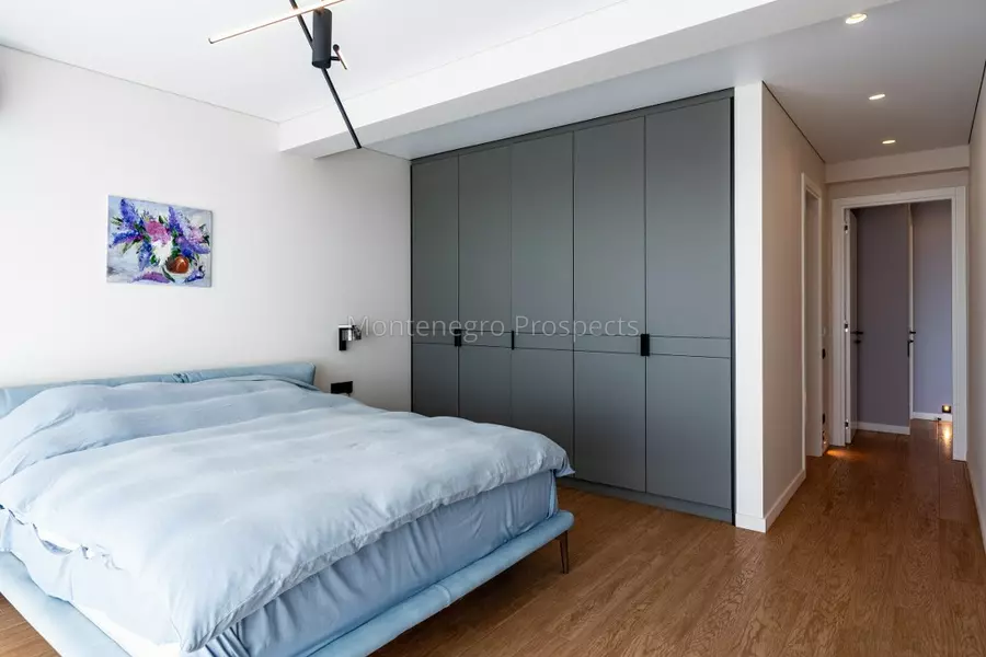 Modern luxury villa with a pool kavac 13810 7