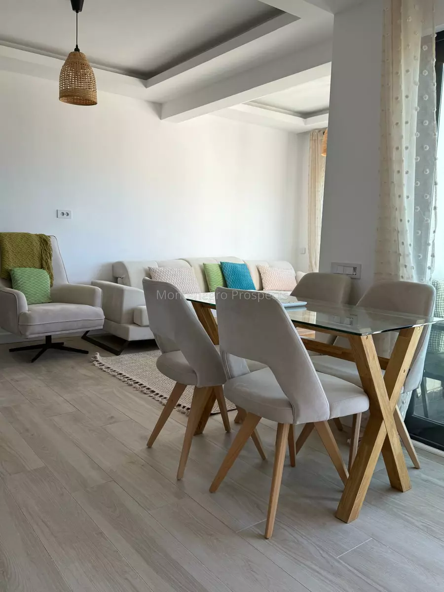 Modern three bedroom apartment with panoramic sea views tivat 13659 10