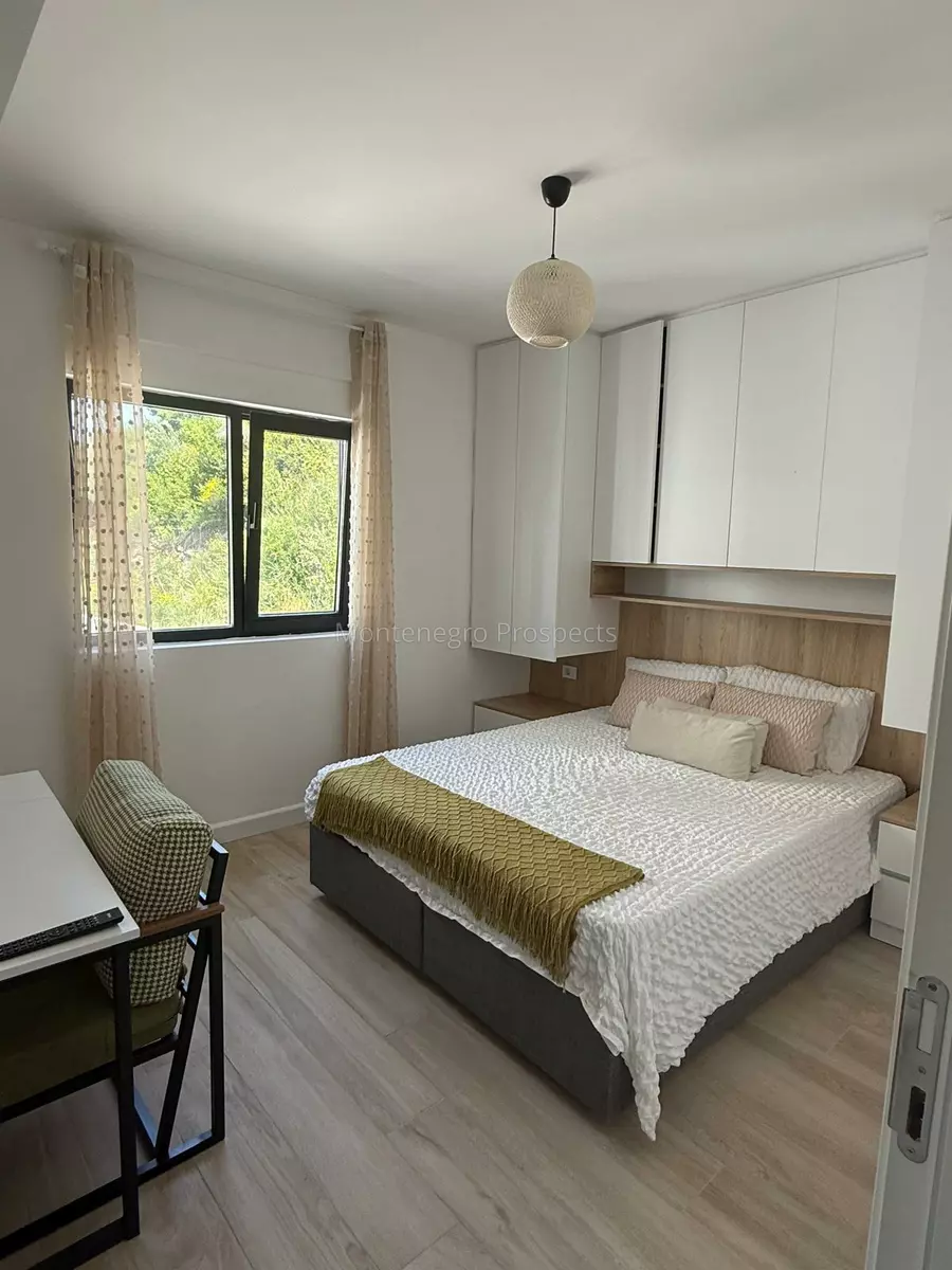 Modern three bedroom apartment with panoramic sea views tivat 13659 4