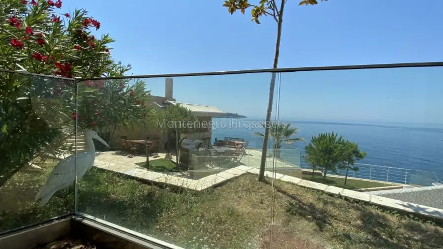10267 apartment on the front line 9