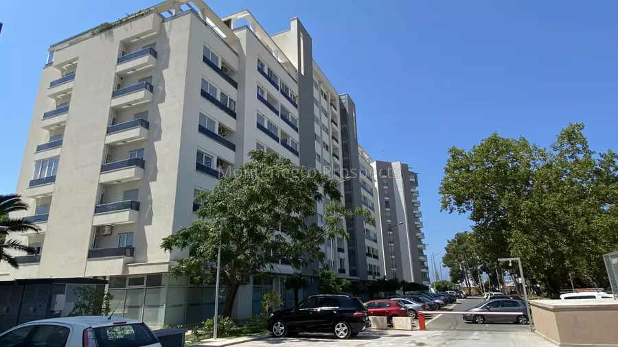 10268 large apartment in bar 1