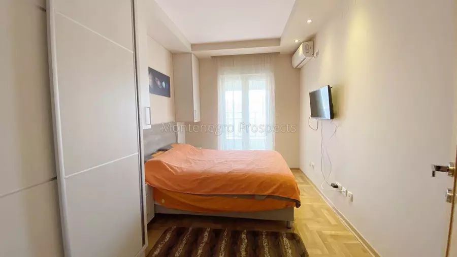 10268 large apartment in bar 18
