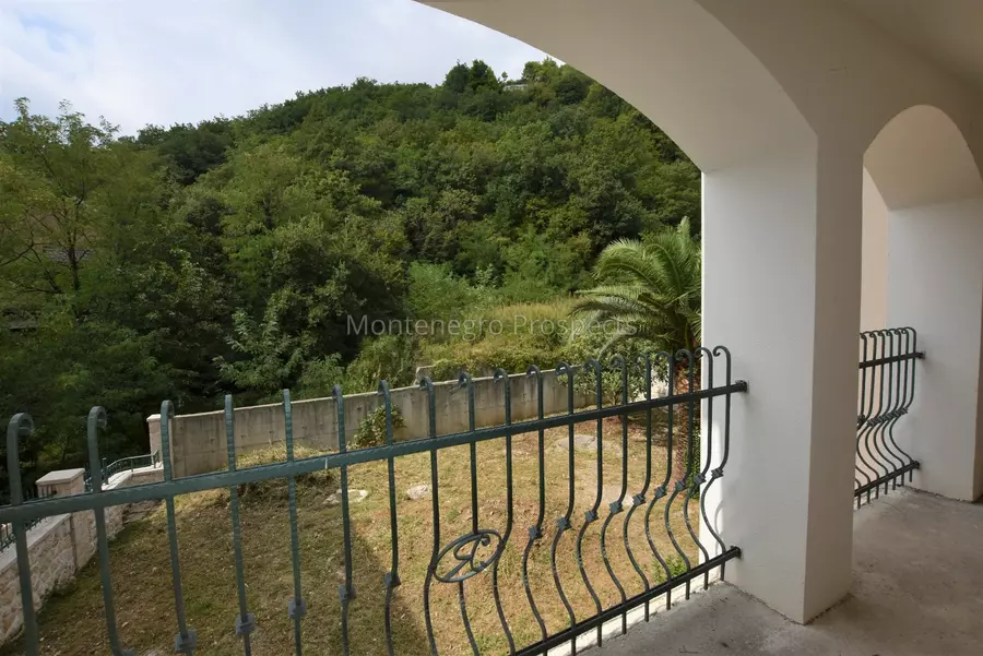 12199 villa in becici 17