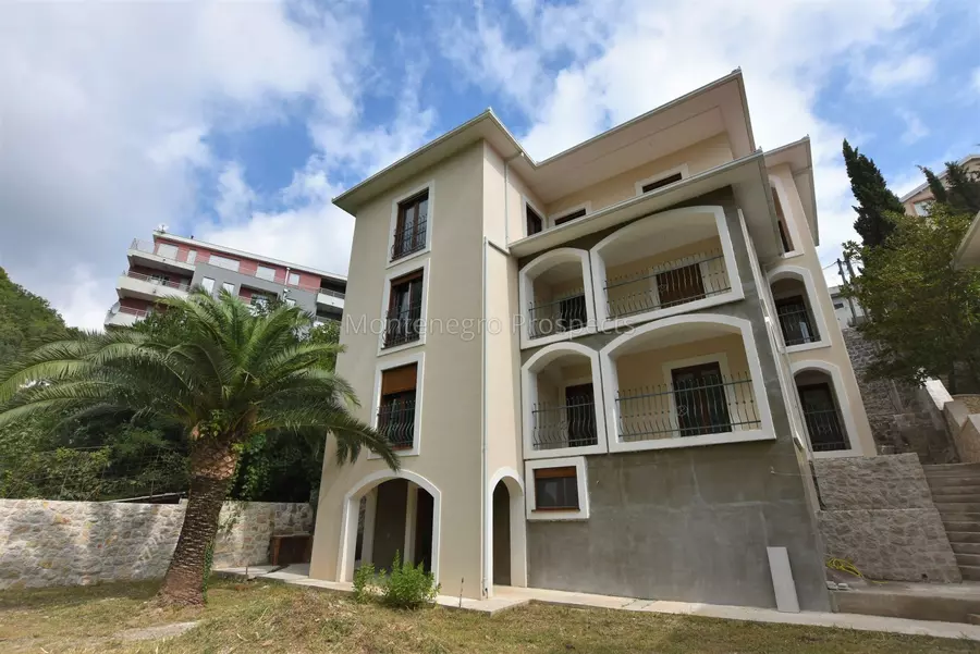 12199 villa in becici 19