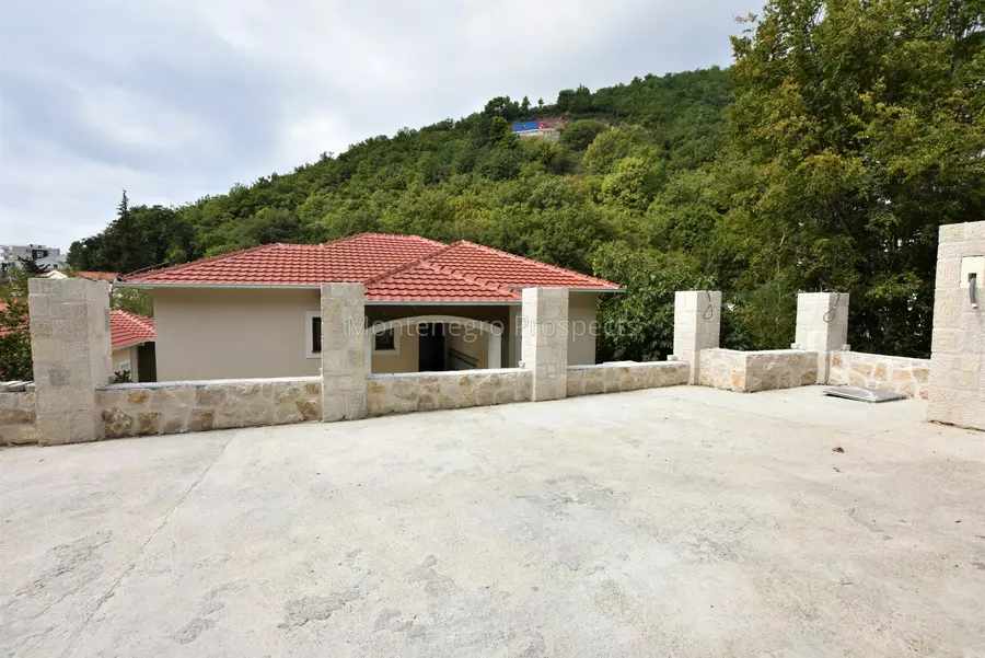 12199 villa in becici 6