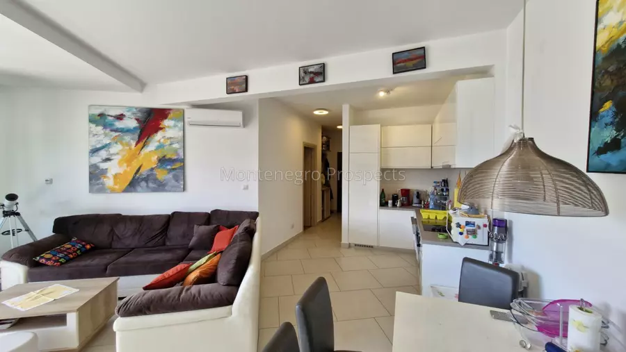 14177 apartment with excellent views morinj 12