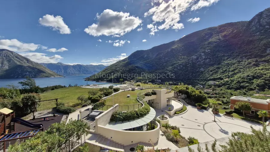 14177 apartment with excellent views morinj 21