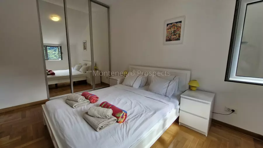 14177 apartment with excellent views morinj 24