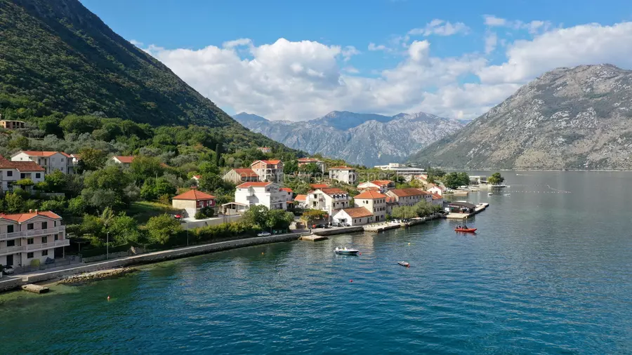 14178 sea front plot in boka bay 7