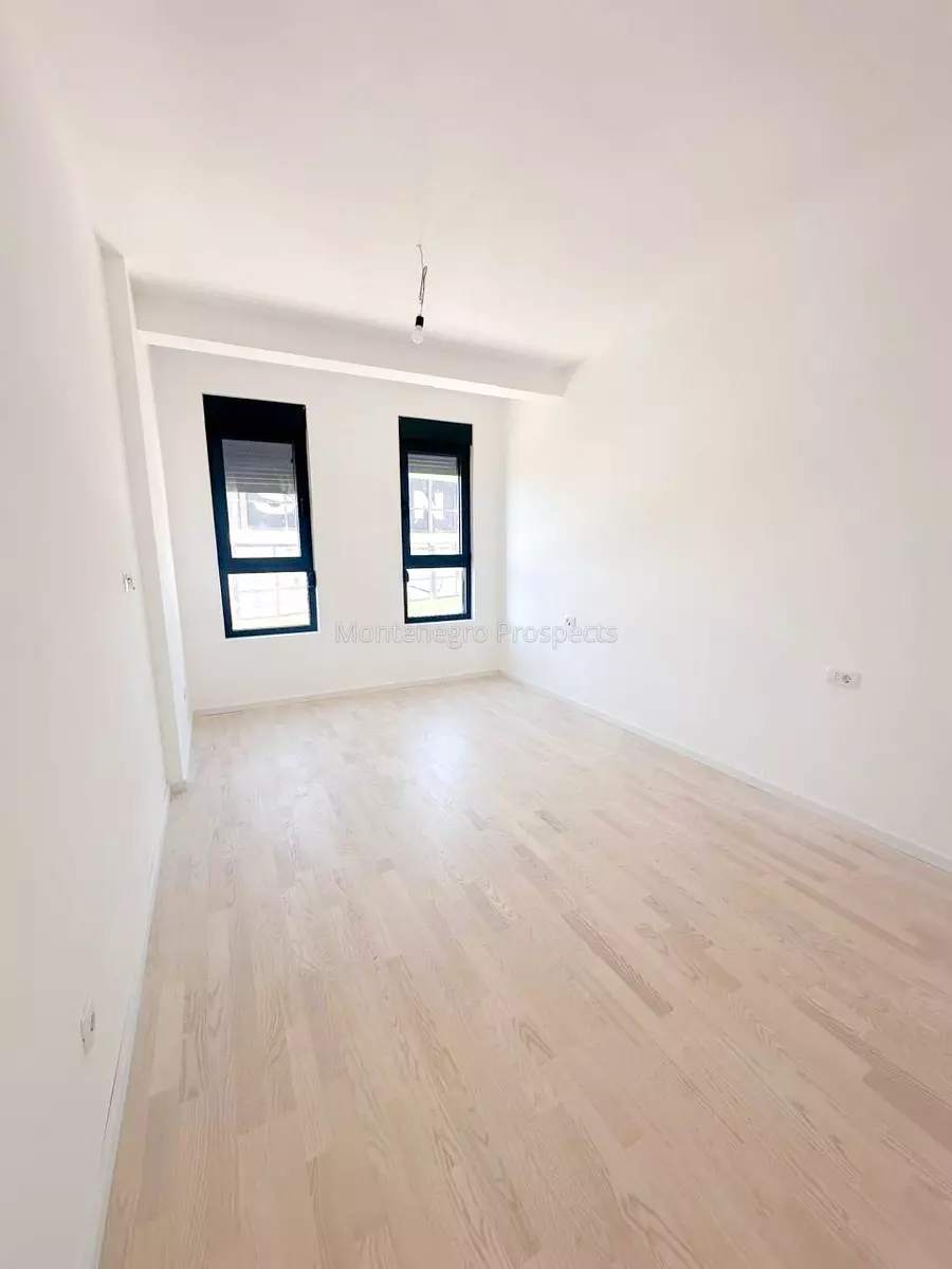 J10218 4