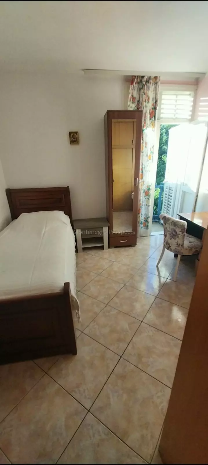 Spacious two bedroom apartment minutes away from the sea risan 13831 3