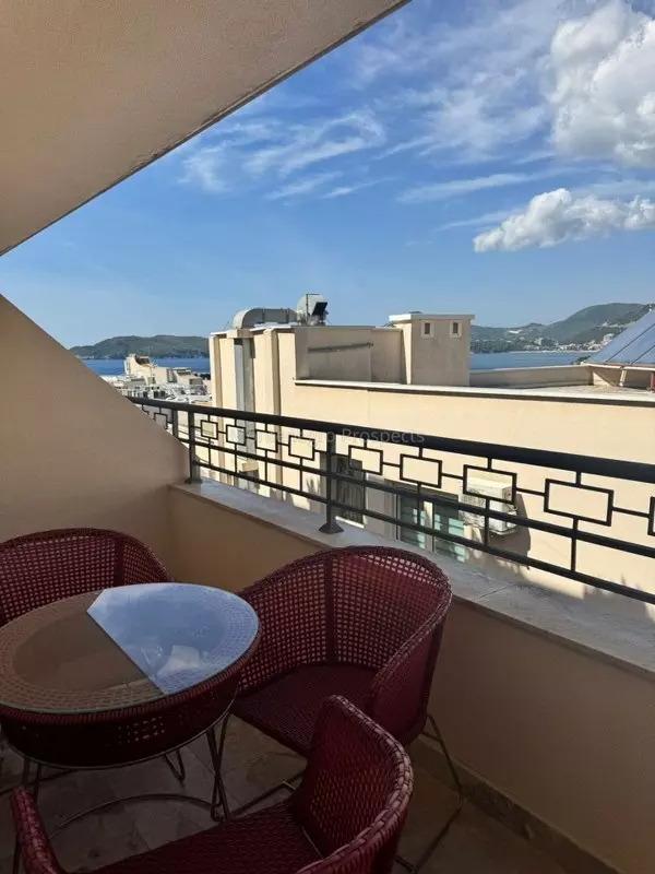 12741 przno 8 600x800