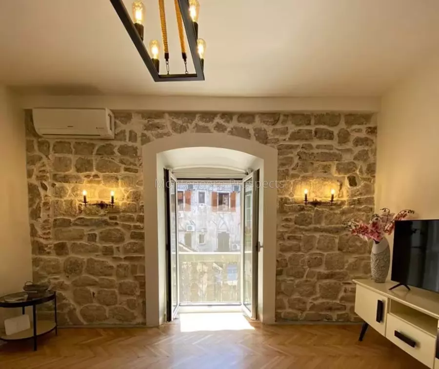 Completely renovated one bedroom apartment in old town of kotor 13840 4