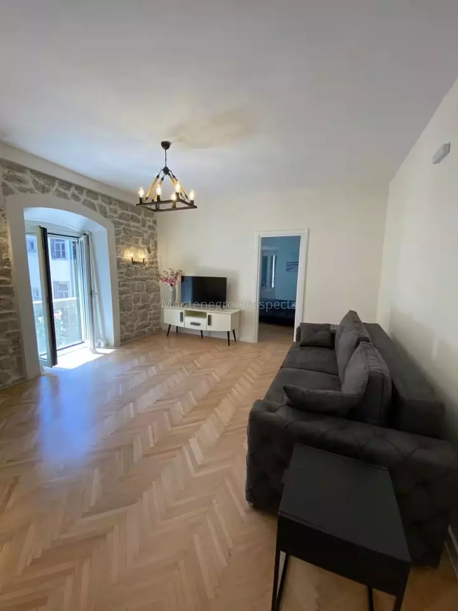 Completely renovated one bedroom apartment in old town of kotor 13840 6
