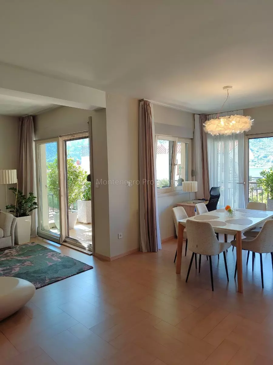 Three bedroom apartment for sale in dobrota   70 m from the sea 13838 2