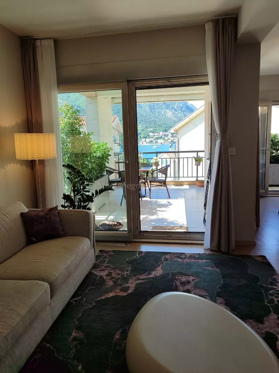 Three bedroom apartment for sale in dobrota   70 m from the sea 13838 9