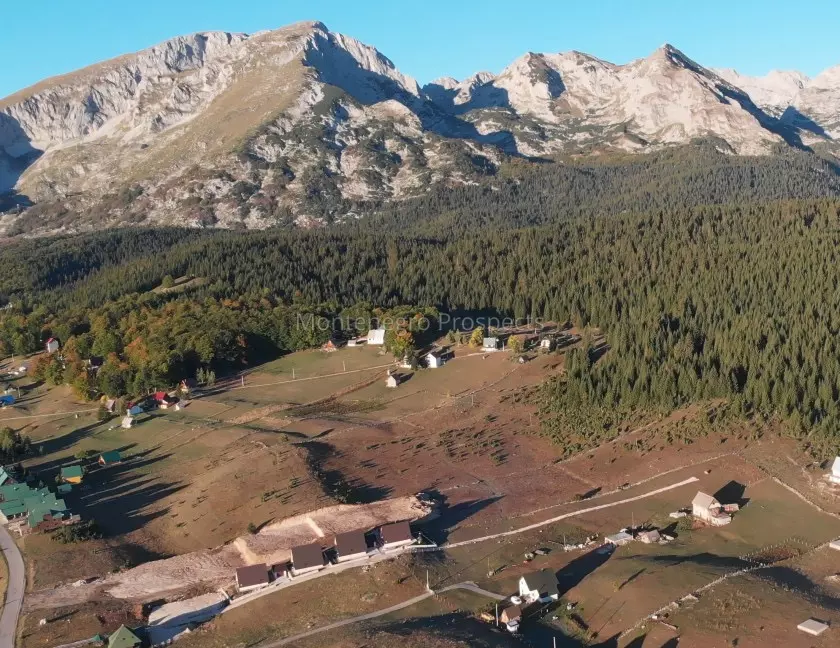 S16101 plot for sale in zabljak 1