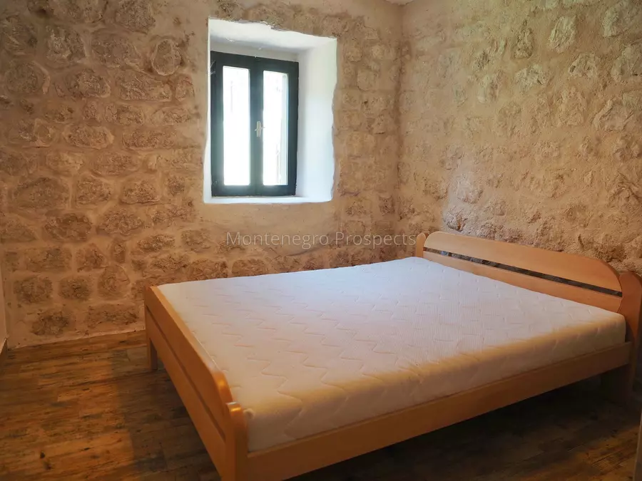 14184 risan stone house 3