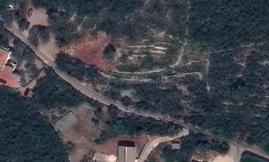 14185 plac blizu mirista