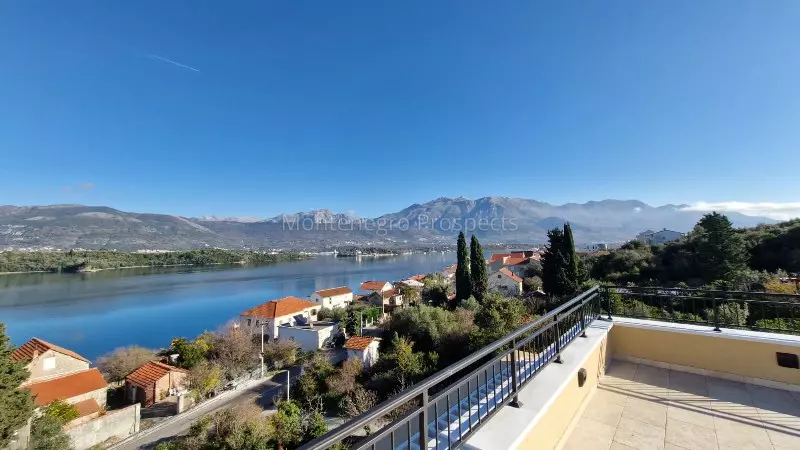 Three bedroom apartment for sale lustica 26