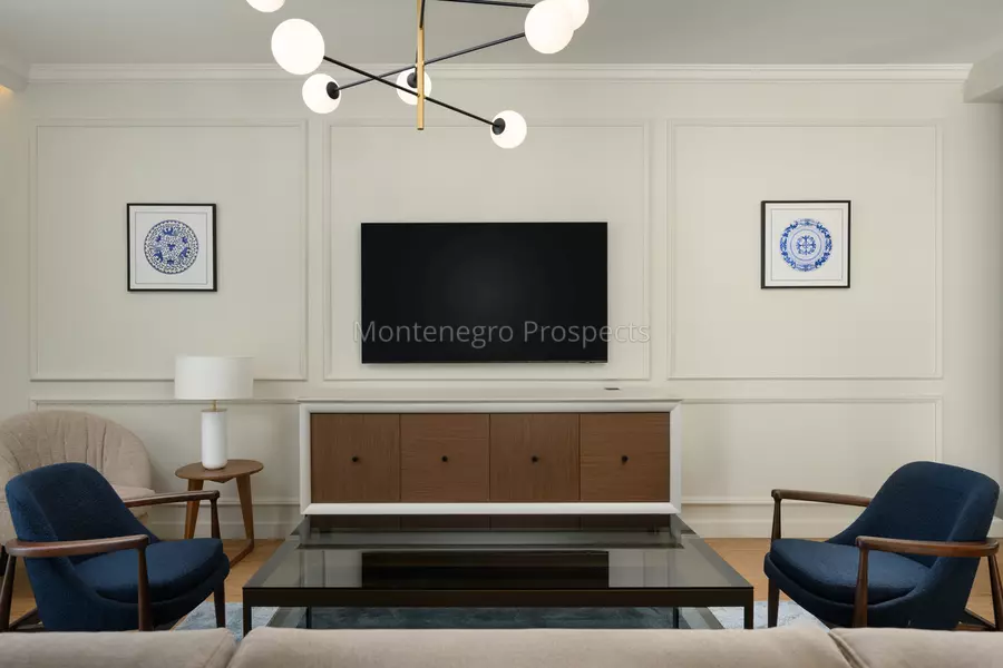 Luxury movenpick beachfront residences in risan kotor bay 11