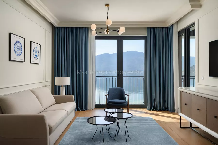 Luxury movenpick beachfront residences in risan kotor bay 3