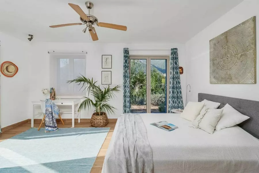 Two bedroom house with beautiful garden in kavac kotor bay 13849 1