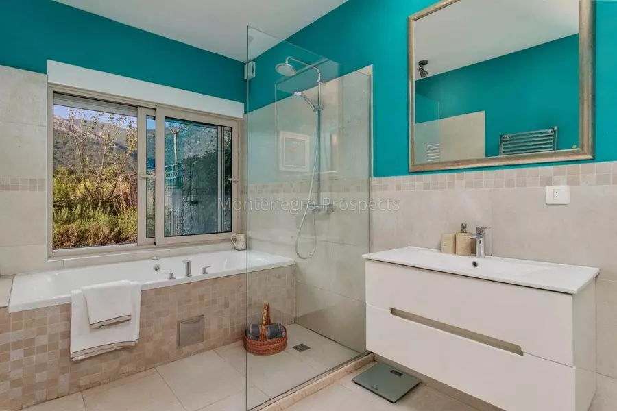 Two bedroom house with beautiful garden in kavac kotor bay 13849 21