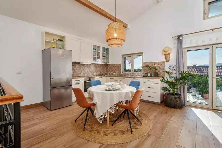 Two bedroom house with beautiful garden in kavac kotor bay 13849 4