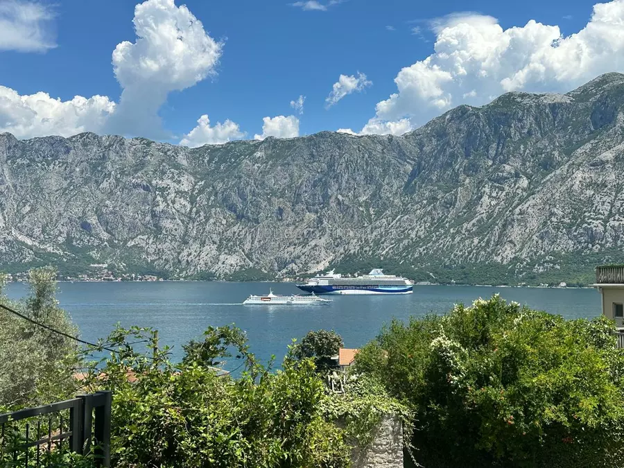 14189 house for renovation kotor 1